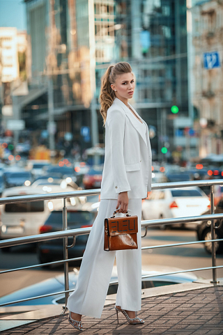 streetstyle/pol_2595_1574745532.jpg